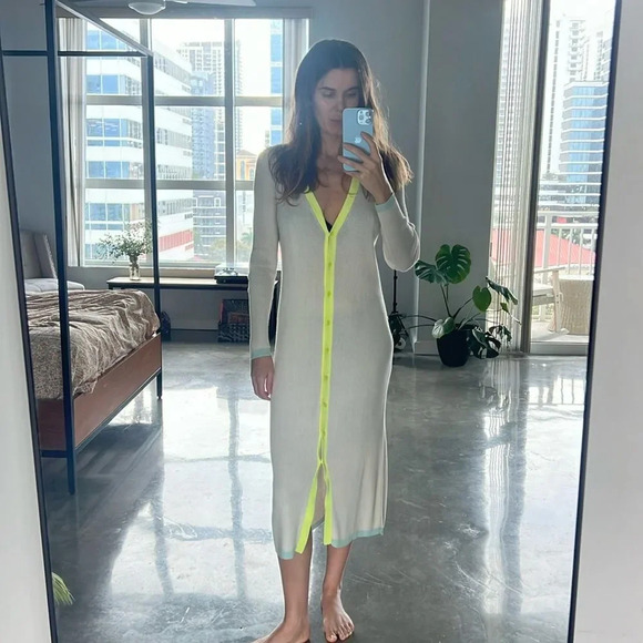 Alice + Olivia Knit Midi Dress - Picture 3 of 11